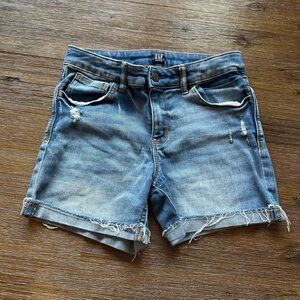 3/24$ GAP Girls Distressed Denim Jean “Stretch Midi Short” size 14
